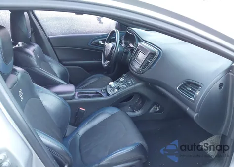 2015 Chrysler 200 S z USA, uszkodzony, nr VIN 1C3CCCBBXFN698461